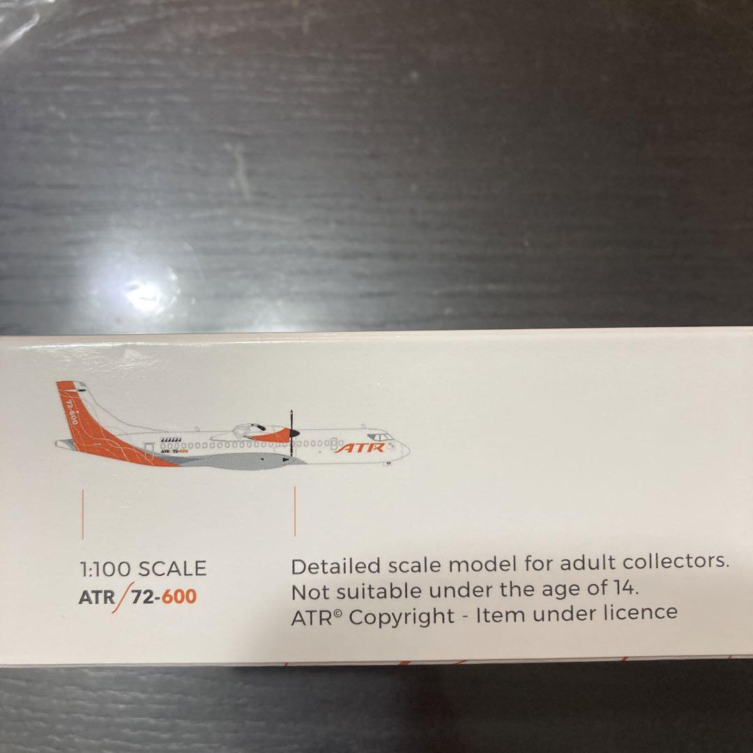 ATR 72-600 モデル 1:100 スケール - メルカリ