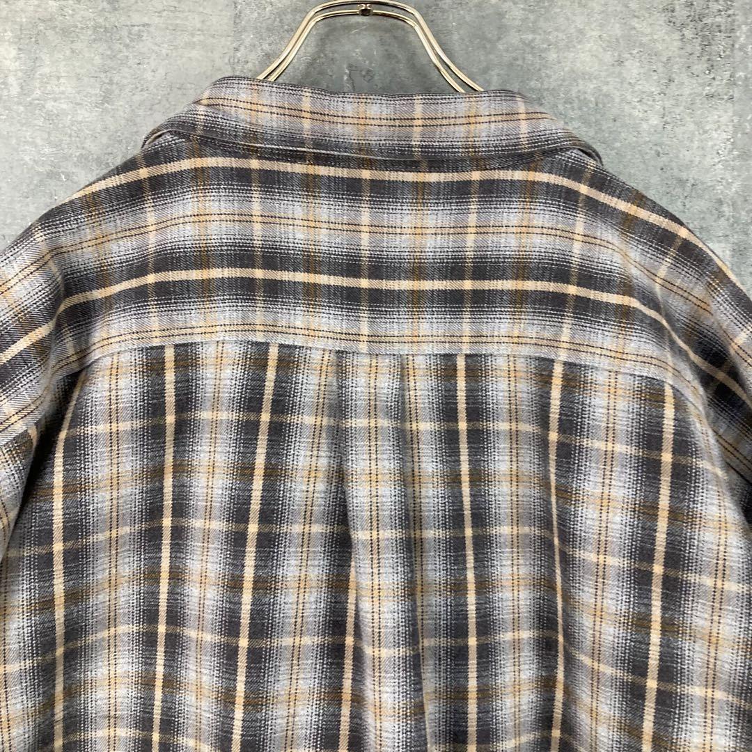 カーハート ネルシャツ チェックシャツ  ワンポイントレザーロゴ 3XL サイズ