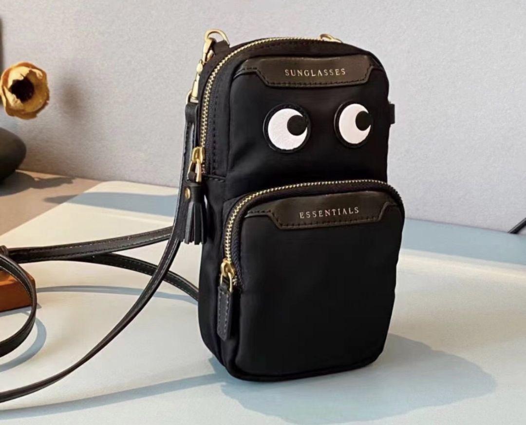 ANYA HINDMARCH アニヤハインドマーチ ショルダーバッグ