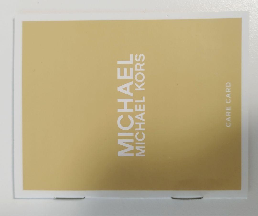 MICHAEL KORS スタッズ 三つ折り 長財布　ギャランティーカード付き MICHAEL KORS スタッズ 三つ折り 長財布 ギャランティーカード