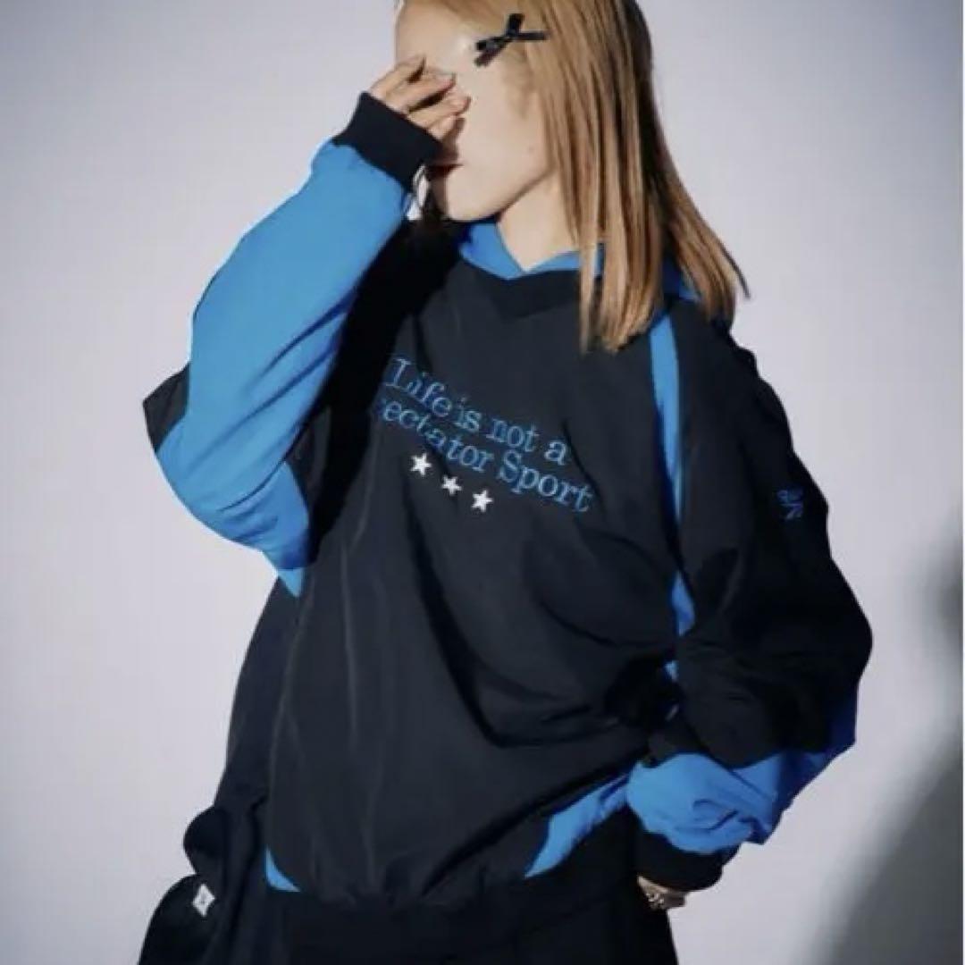 【WEB限定】【Reebok別注】ナイロンVネックプルオーバー