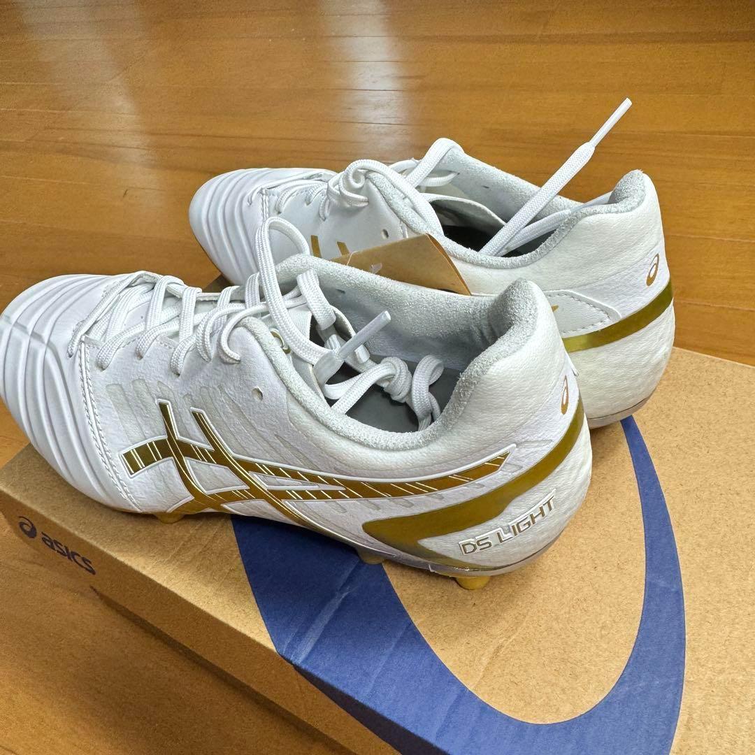 新品　asics DS LIGHT ワイド　スパイク　白　ゴールド　24.0