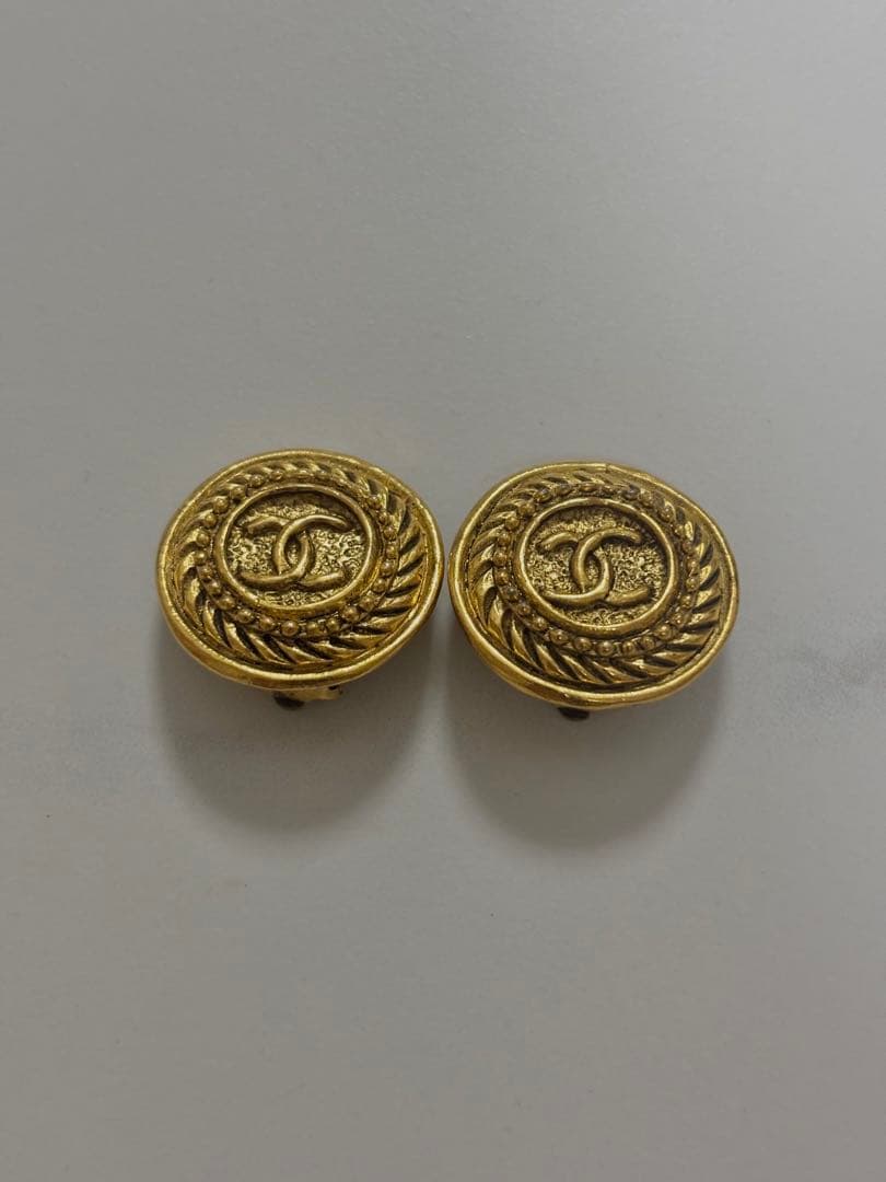 【希少品】CHANEL ゴールドイヤリング