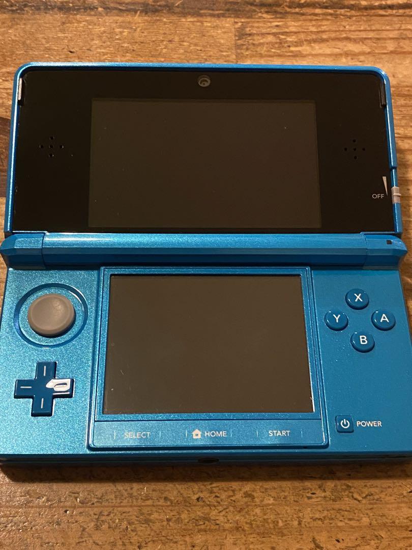 任天堂3DS本体とソフト