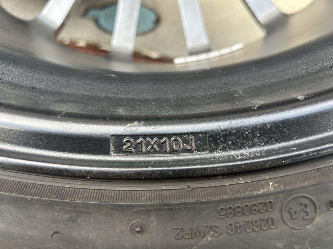 21インチ