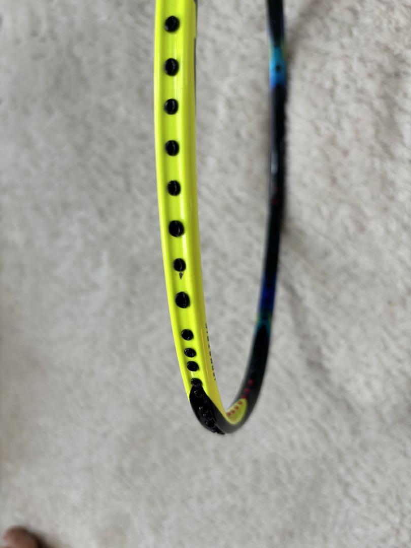 YONEX Astrox 77 3UG5 傷あり　ヒビ　折れはなし