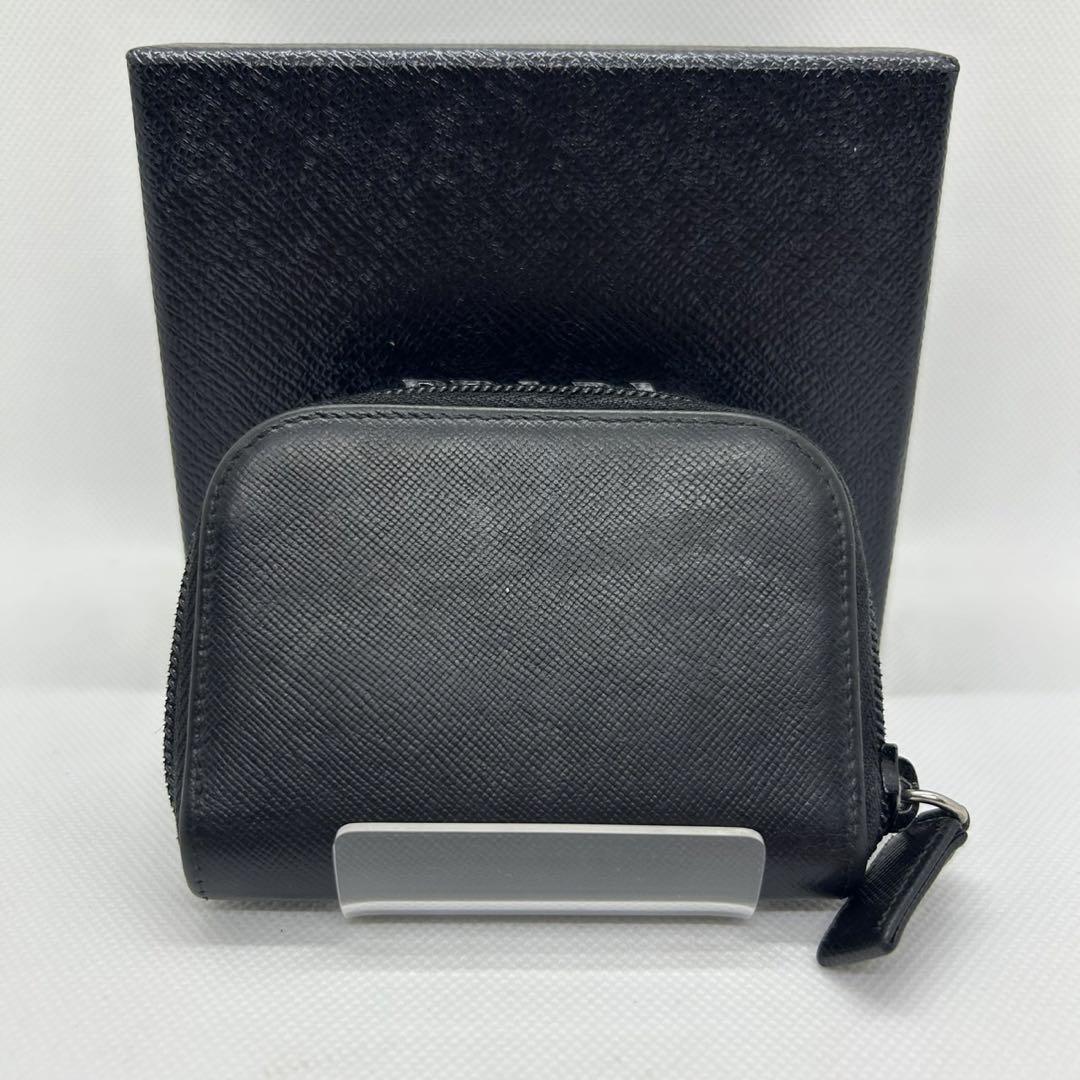 【美品】プラダ コンパクト財布 コインケース レザー ラウンドファスナー 黒