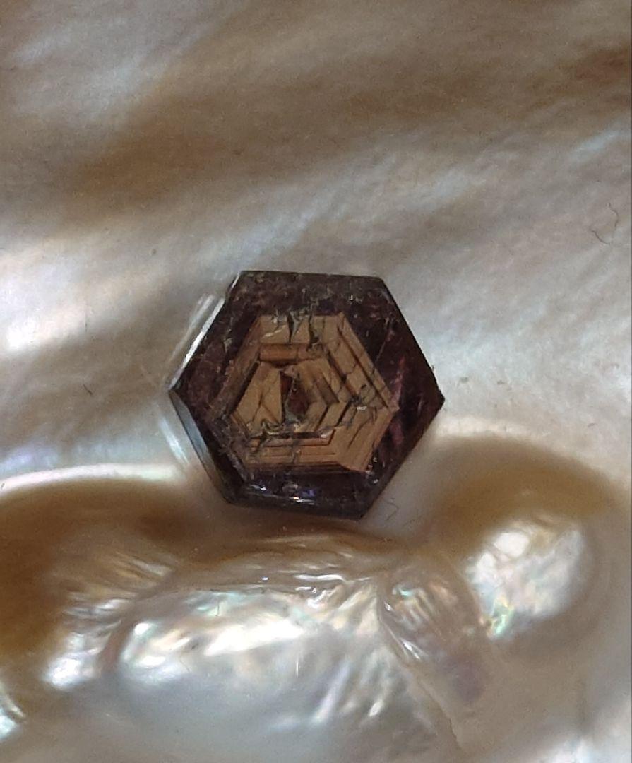 【激レア】天然石 ゴールデンシーンサファイアルース8mm×8mm2.2ct