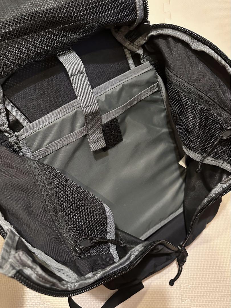 ミステリーランチ ブラック URBAN ASSAULT 18 リュック 18L