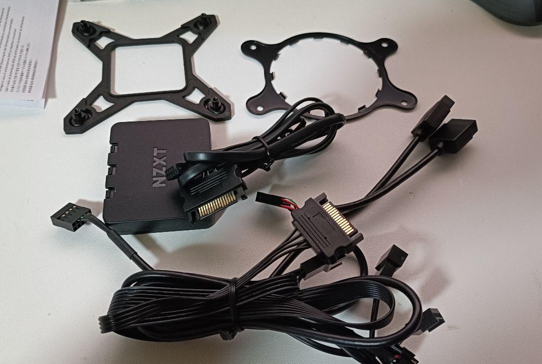 NZXT Kraken RGB 360mm RGB CPU 水冷クーラー