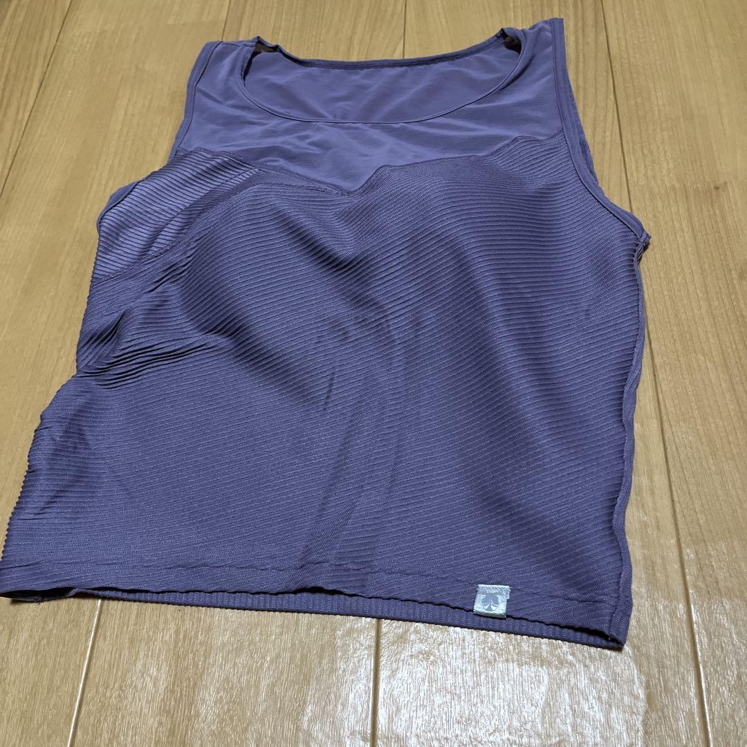 SUKALAヨガウェア Ｍサイズ 別売りレギンスもあり