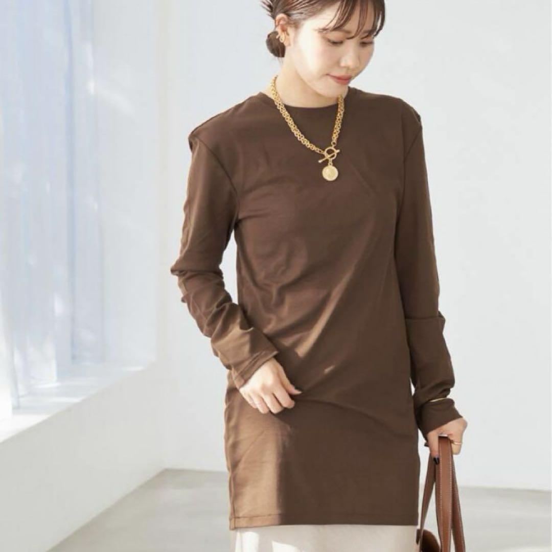 ブラックSQUARE SHOULDER Tシャツ