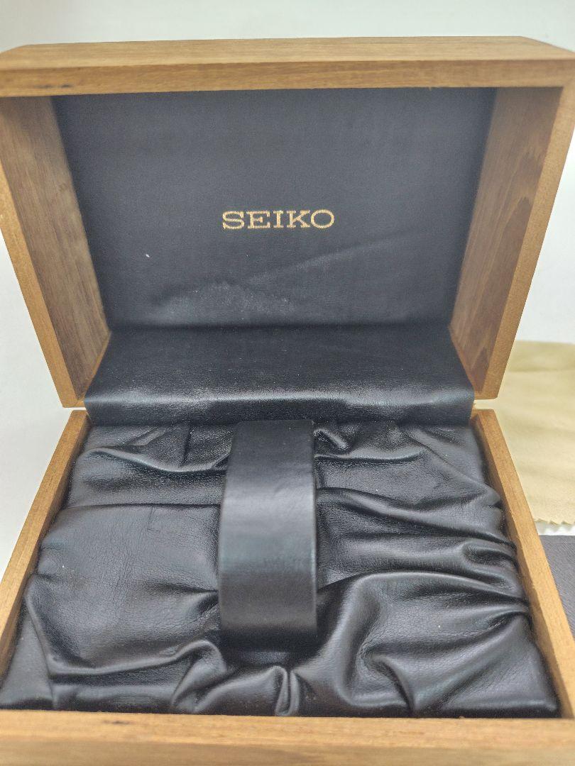 t*n様 SEIKO 木製時計ボックス ブラウン