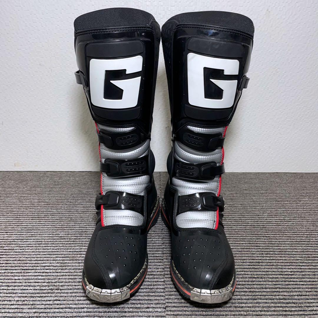 オフロードブーツ