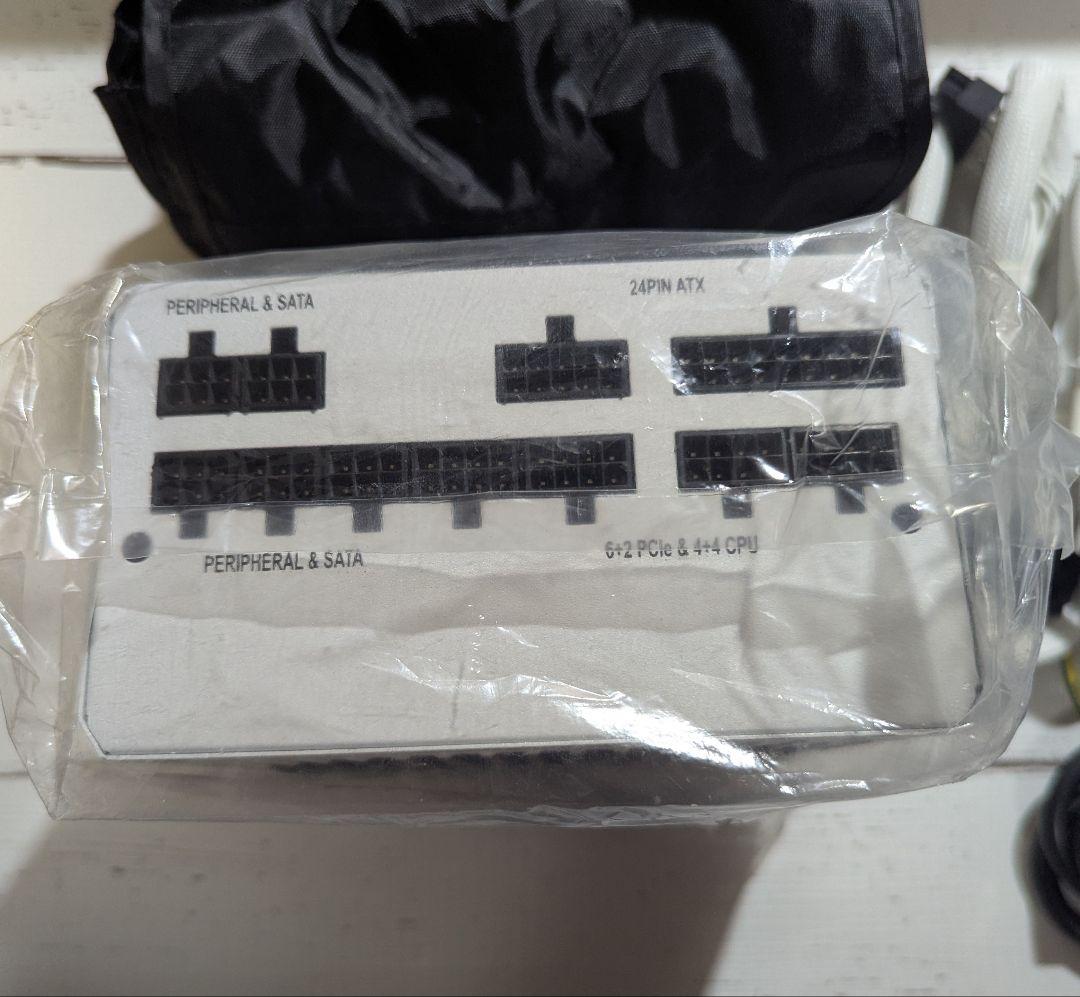 Corsair RM750x White 750W 電源ユニット ホワイト 美品 Corsair RM750x White 750W 電源ユニット ホワイト 美品