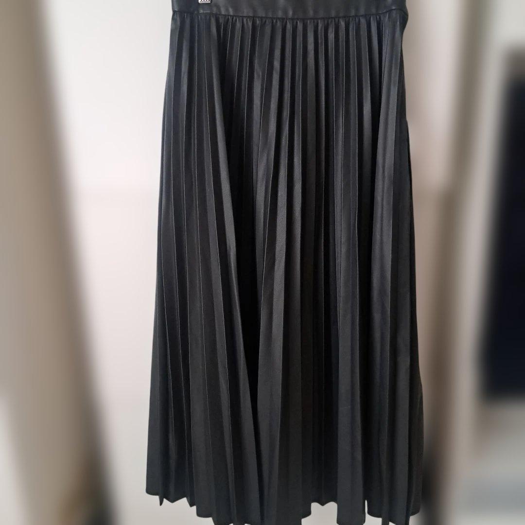 ♥品ドゥクラッセエコレザー プリーツロングスカートBlackXL(LL)・DoCLASSE
