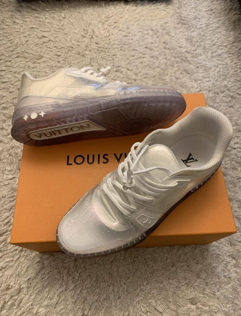 LOUIS VUITTONスニーカー限定スケルトン
