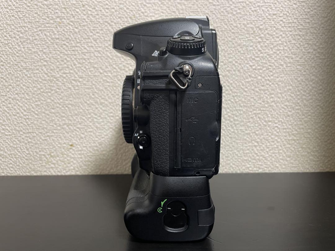 ピ*p様 Nikon D800 MB-D12付き 撮影可能ですが不具合あり