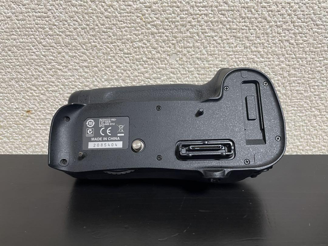 ピ*p様 Nikon D800 MB-D12付き 撮影可能ですが不具合あり