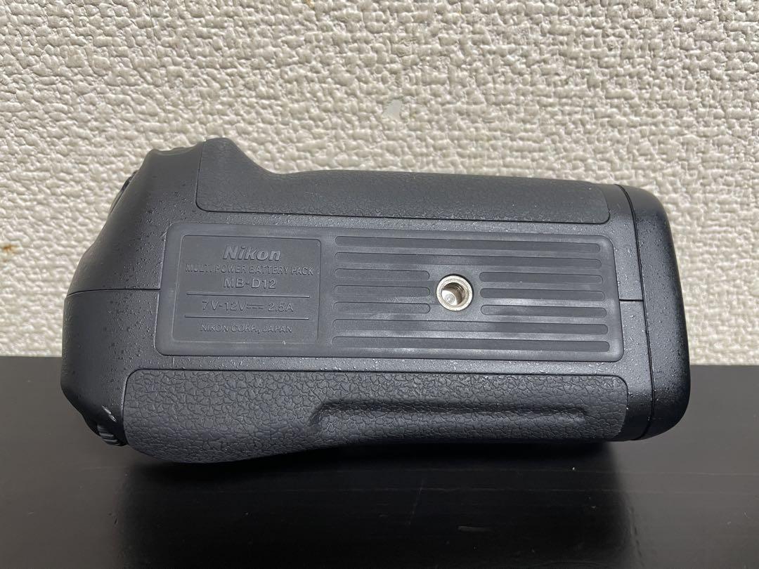ピ*p様 Nikon D800 MB-D12付き 撮影可能ですが不具合あり