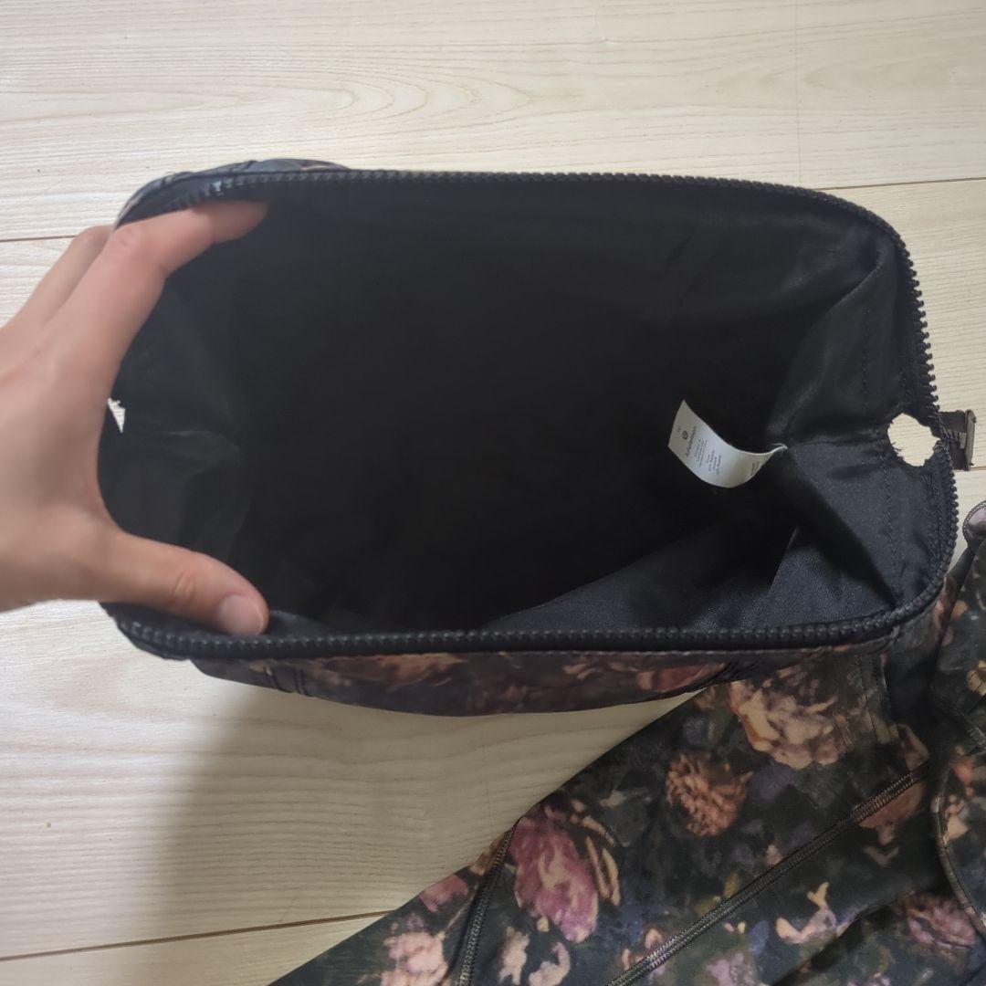 lululemon フローラルヨガレギンス 収納ポーチ付き　サイズ6