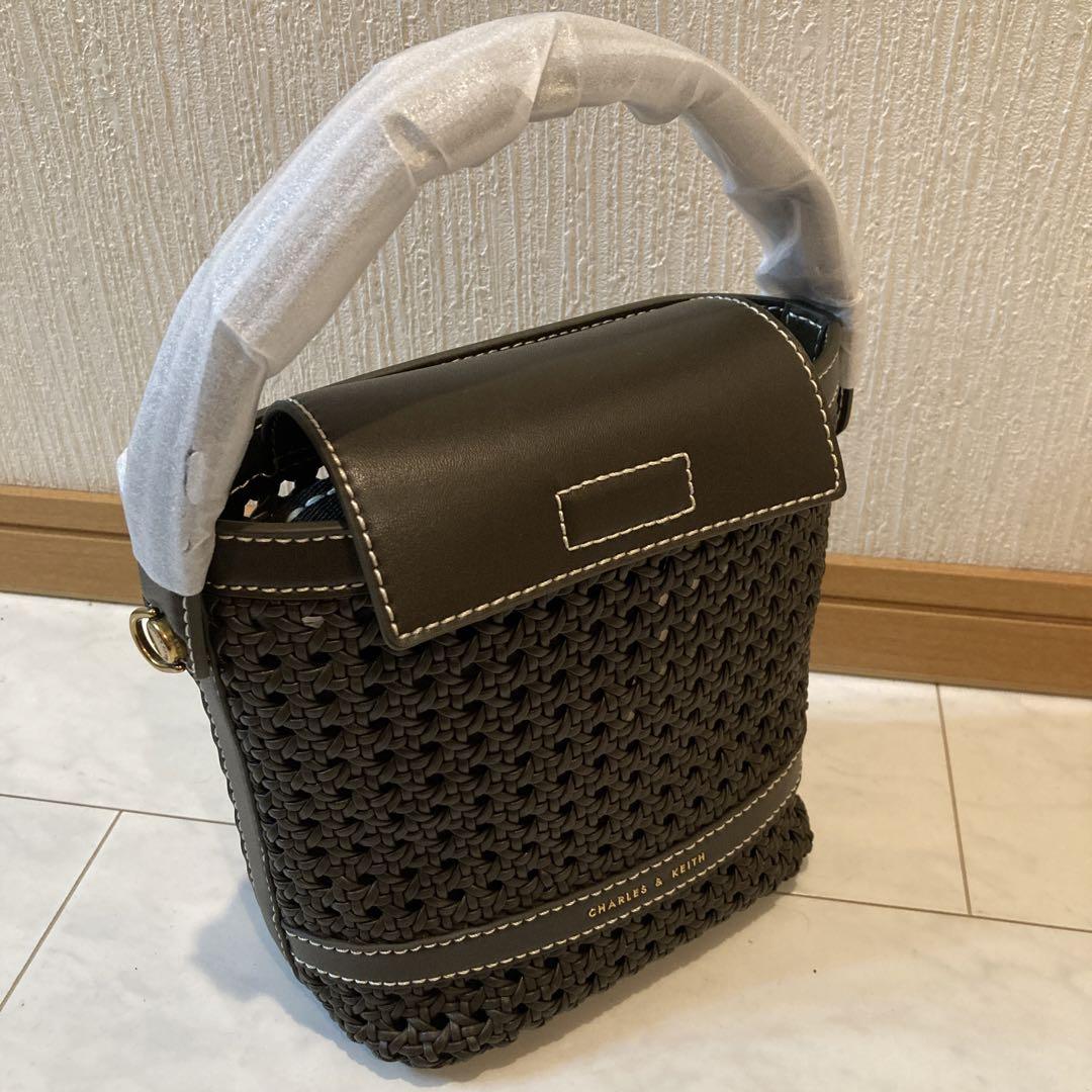 CHARLES & KEITH Cecily セシリー ウーブンバケットバッグ