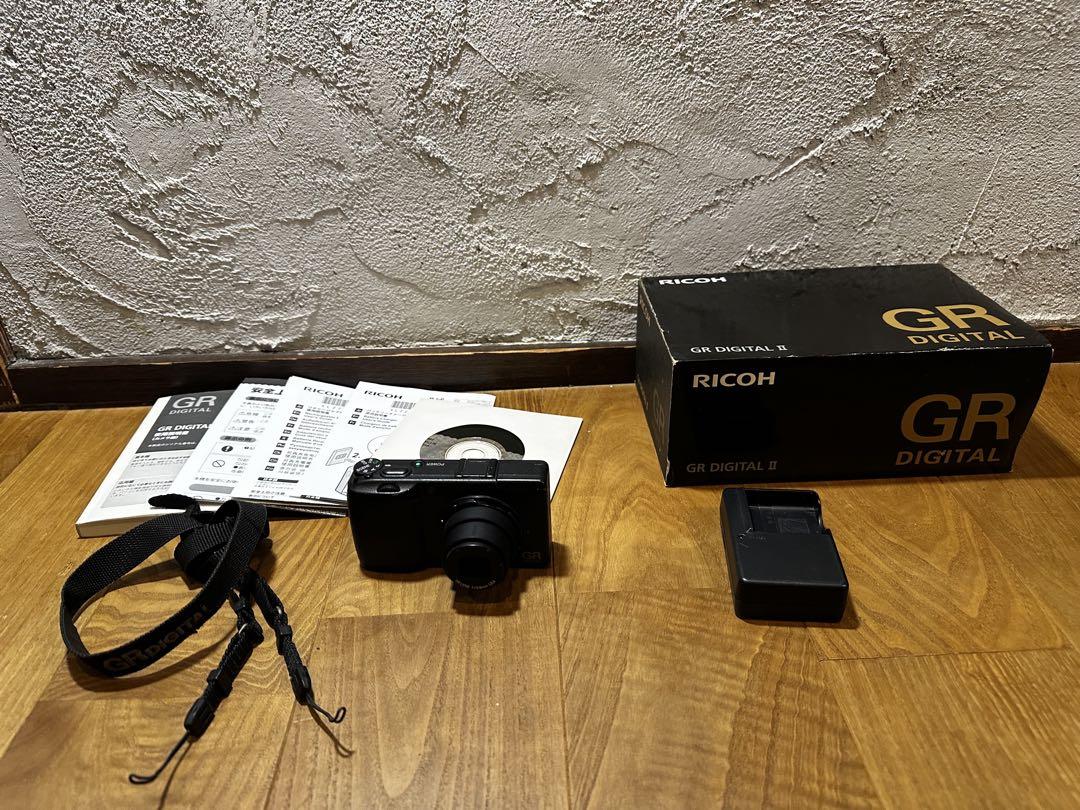 RICOH GR DIGITAL Ⅱ 本体と付属品