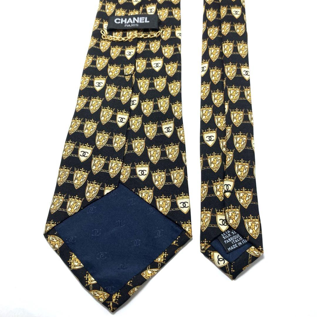 【極美品】CHANEL ネクタイ ブランドロゴ 小紋 黒 希少品 イタリア 極美品】CHANEL ネクタイ ブランドロゴ 小紋 黒 希少品 イタリア
