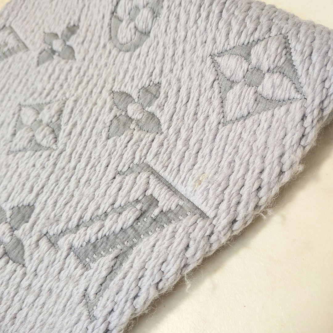 人気✨ルイヴィトン エシャルプ ロゴマニア LVロゴマフラー ウールシルク 人気✨ルイヴィトン エシャルプ ロゴマニア LVロゴマフラー ウールシルク