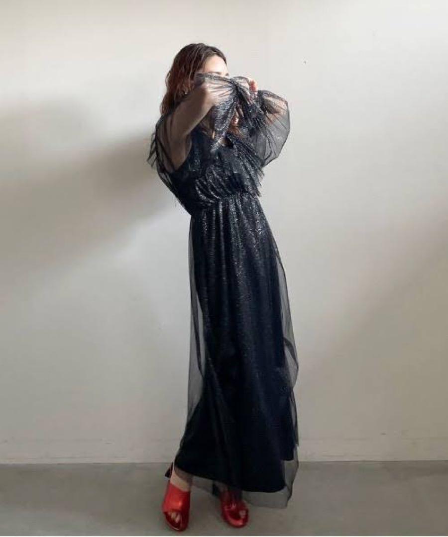 GLITTER FRILL COLLAR DRESS ブラック　Sサイズ