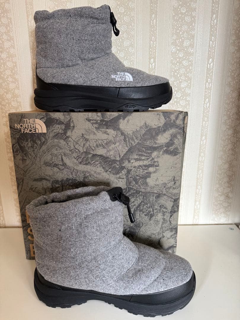 THE NORTH FACE グレー　ヌプシブーティー