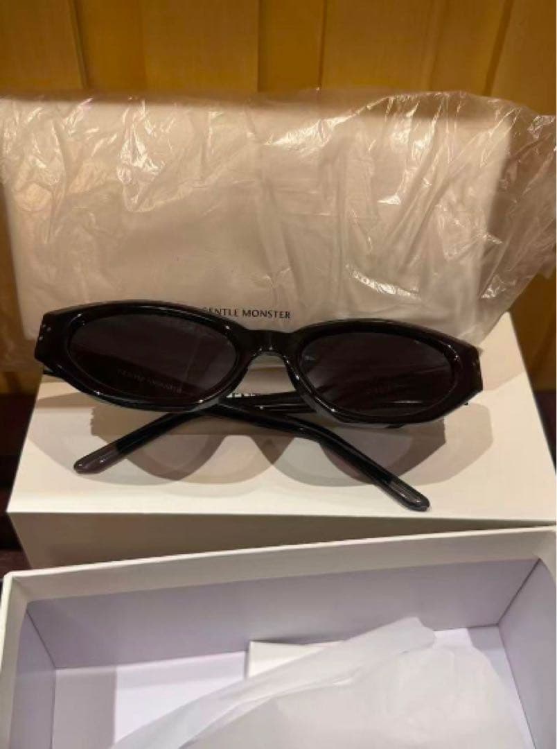 GENTLE MONSTER Dadaサングラス ブラック01 GENTLE MONSTER Dadaサングラス ブラック01