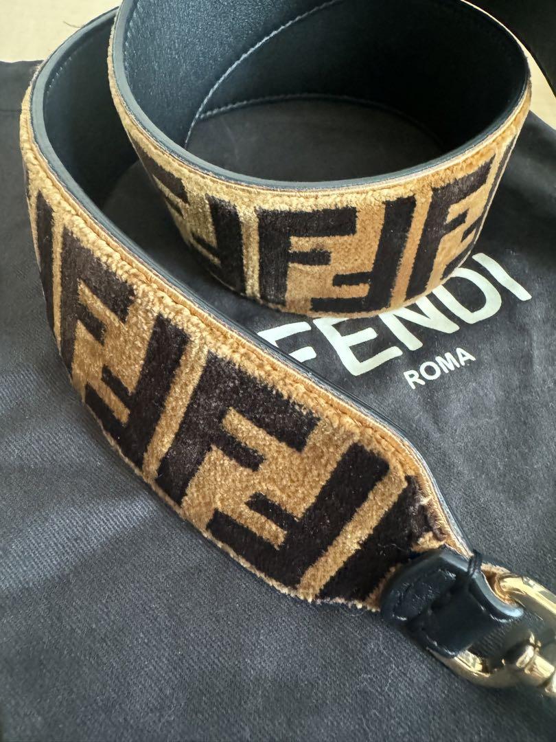 FENDI ショルダーストラップFFロゴ