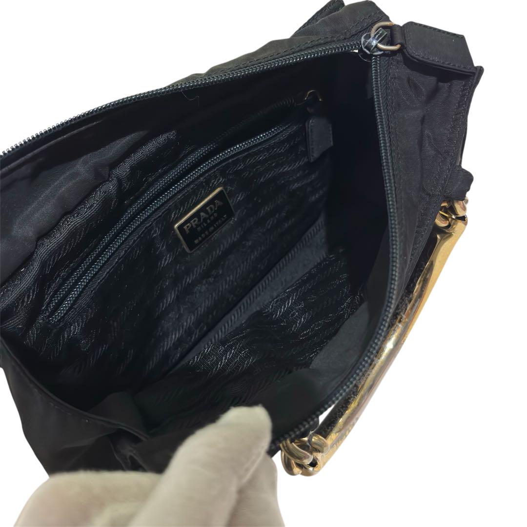 PRADA ナイロン 三角ロゴ プレート メタル ハンドル　ハンドバック