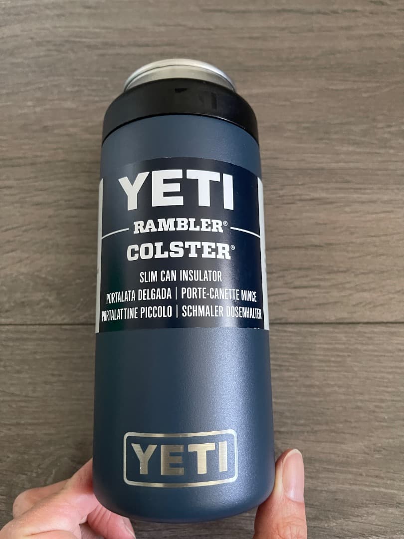 新品 YETI Rambler Colster スリム缶インシュレーター