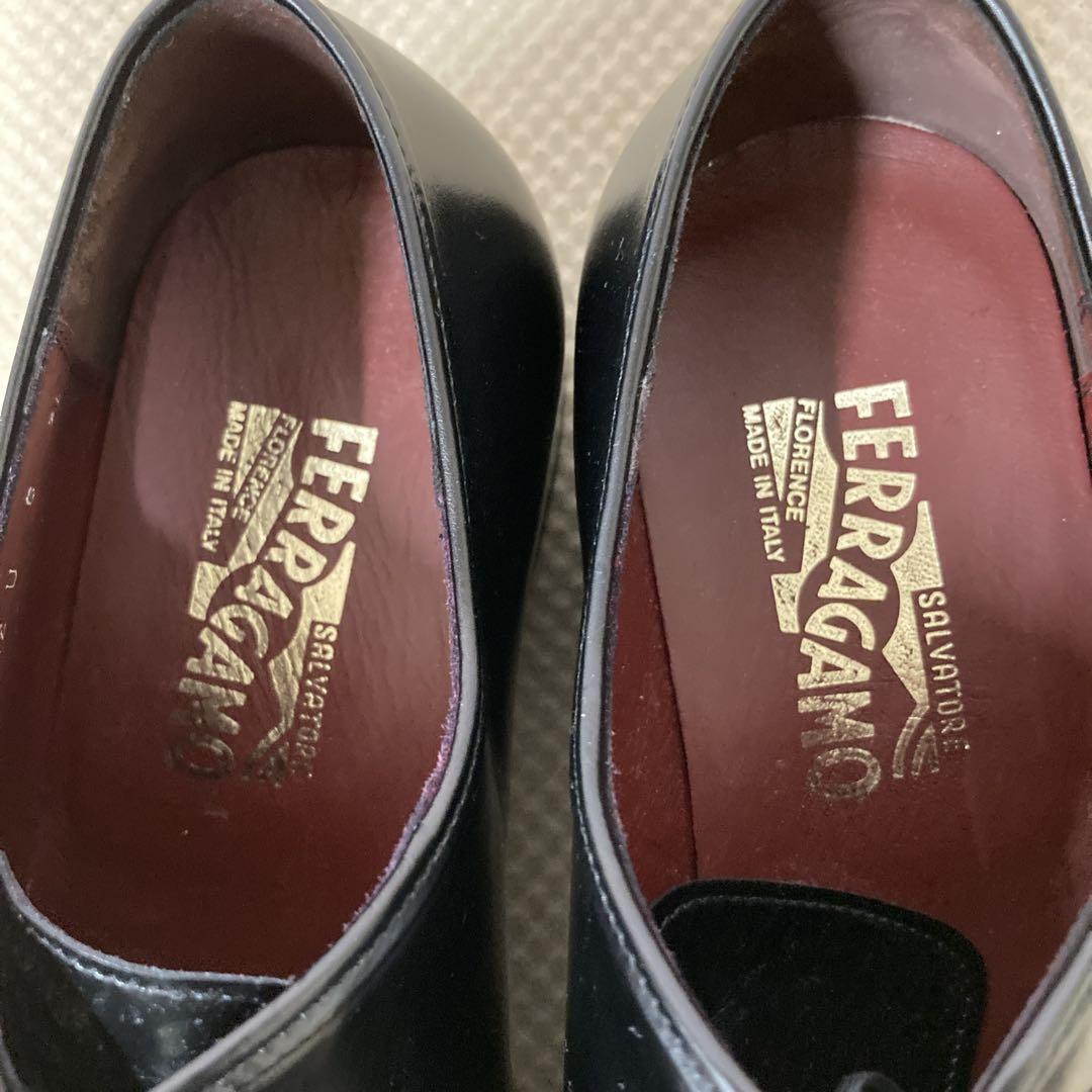 フェラガモ　メンズ　レザー　ビジネスシューズ