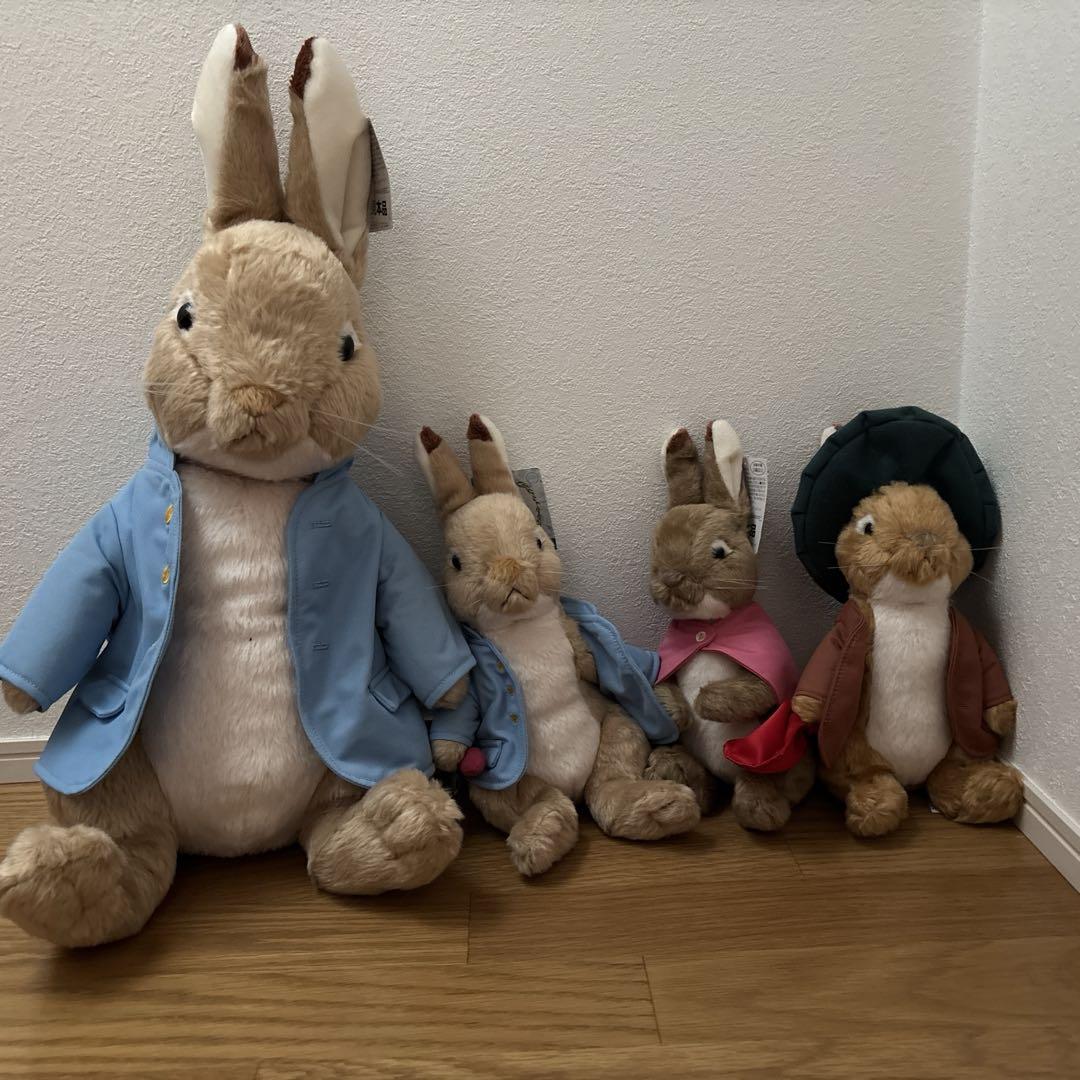 サンドラッグ ピーターラビットぬいぐるみ4点セット - メルカリ