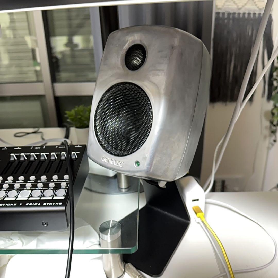 genelec 8010 ジェネレック　ステレオスピーカースタンドセット