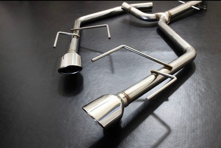 スリーキャッツ マフラー