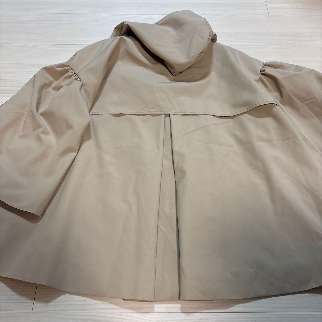 美品 liten cubic trench coat ベージュ