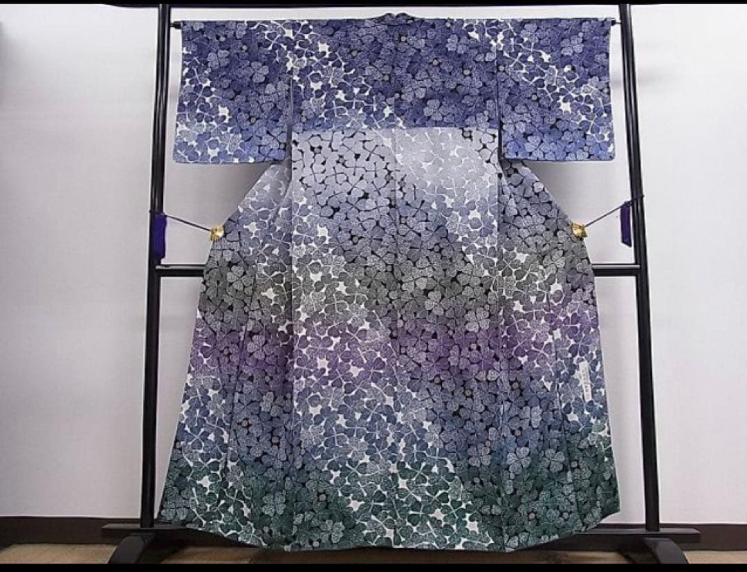 京友禅競技大会 京都府知事賞 花しずくたたき染四つ葉クローバー柄小紋