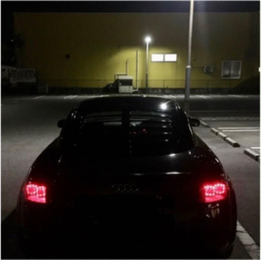 mattig社製 audiTT 8n専用リアウィンドウルーバー