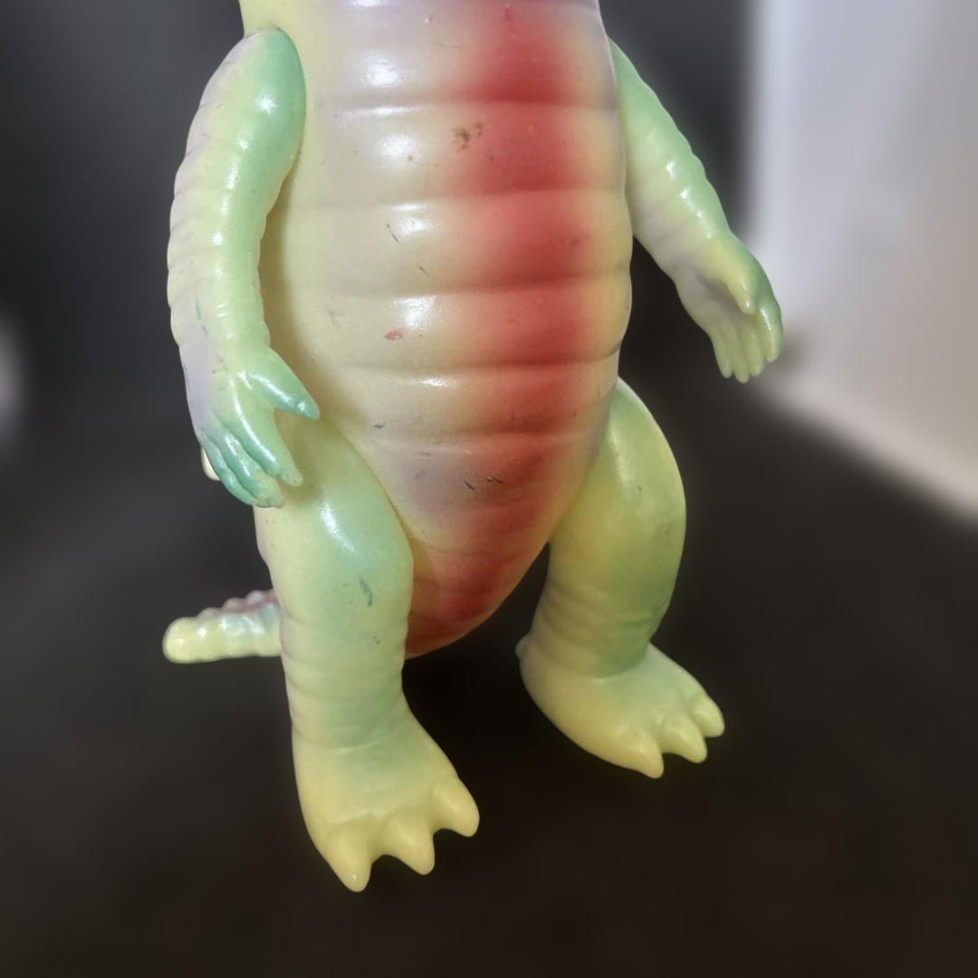メーカー直売所 宇宙猿人ゴリ対スペクトルマン 古代怪獣 ソフビ 蓄光版 三つ首竜 特撮