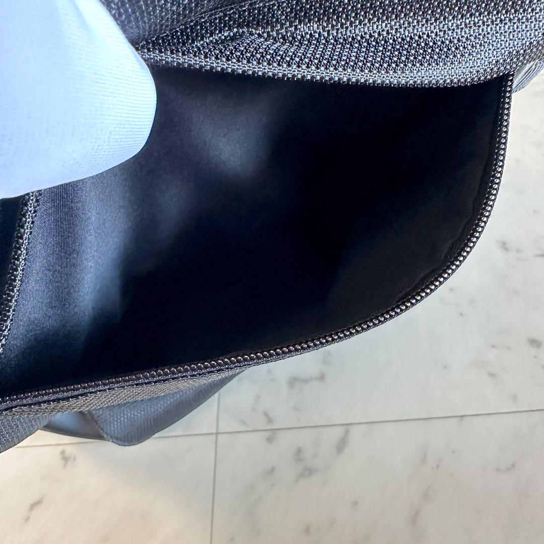 【極美品】 TUMI ショルダーバッグ メッセンジャー 肩掛け レザー ナイロン