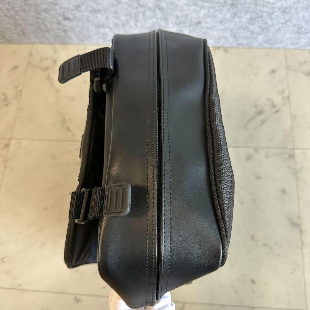 【極美品】 TUMI ショルダーバッグ メッセンジャー 肩掛け レザー ナイロン