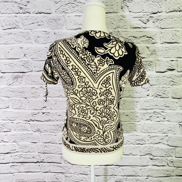 美品】LEONARDレオナール 花柄 半袖カットソー Tシャツ サイズ M 美品】LEONARDレオナール 花柄 半袖カットソー Tシャツ サイズ M