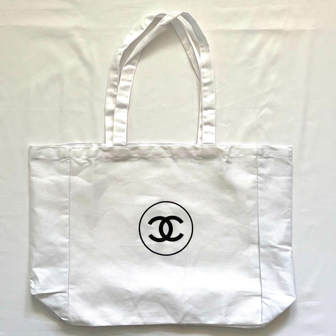 ✨CHANEL ノベルティ✨トートバッグ　ホワイト✨新品未使用✨ 新品】 CHANEL シャネル ノベルティ キャンバス トートバッグ