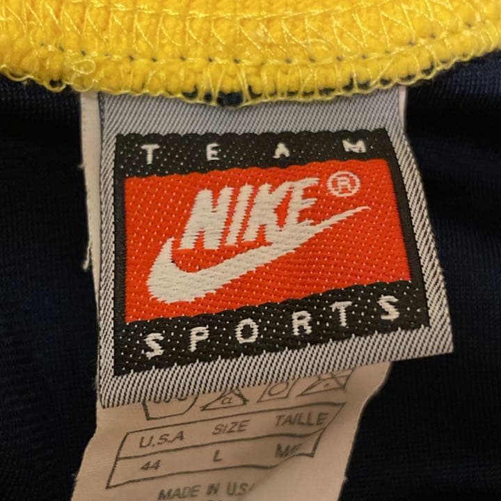 即納&大特価】 【激レア】NIKE× Michiganミシガン/No23刺繍パッチ