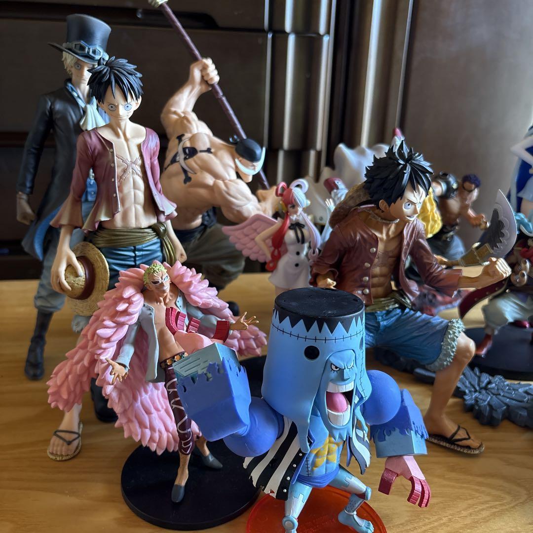 ワンピース フィギュアまとめ売り 14個 ワンピース フィギュア14体まとめ売り✨ - メルカリ