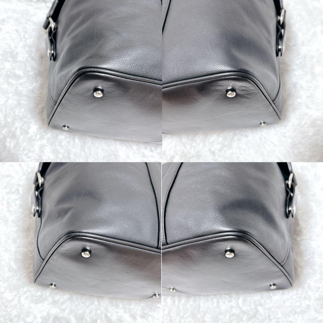 極美品✨COACH ボストンバッグ 黒 オールレザー 大容量 シボ革 チャーム付 極美品✨COACH ボストンバッグ 黒 オールレザー 大容量 シボ革